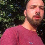 Studente di lingue e letterature straniere c/o Università degli studi di Bergamo, offre ripetizioni e aiuto compiti di italiano, inglese e francese